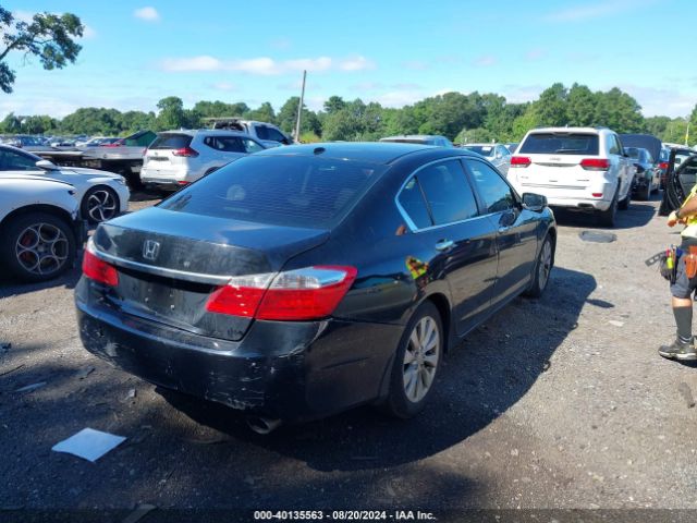 Photo 3 VIN: 1HGCR2F88FA066019 - HONDA ACCORD 