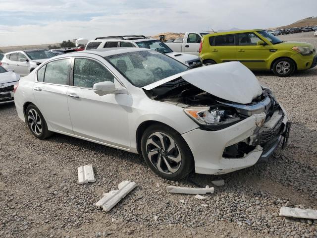 Photo 3 VIN: 1HGCR2F88GA017050 - HONDA ACCORD EXL 