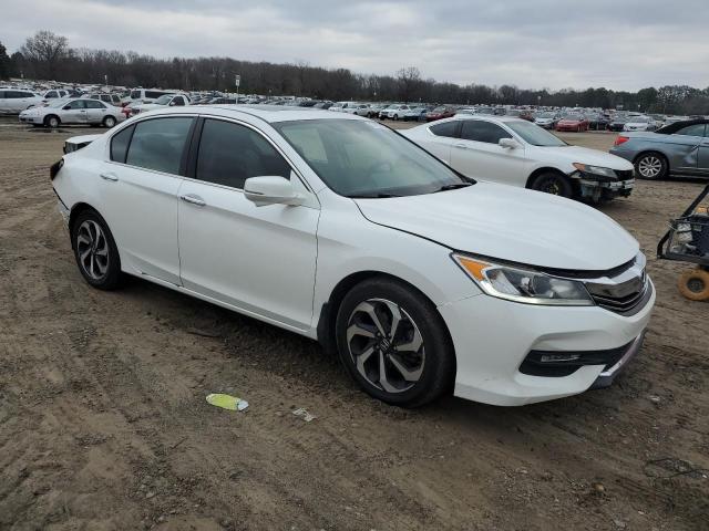 Photo 3 VIN: 1HGCR2F88GA054261 - HONDA ACCORD 