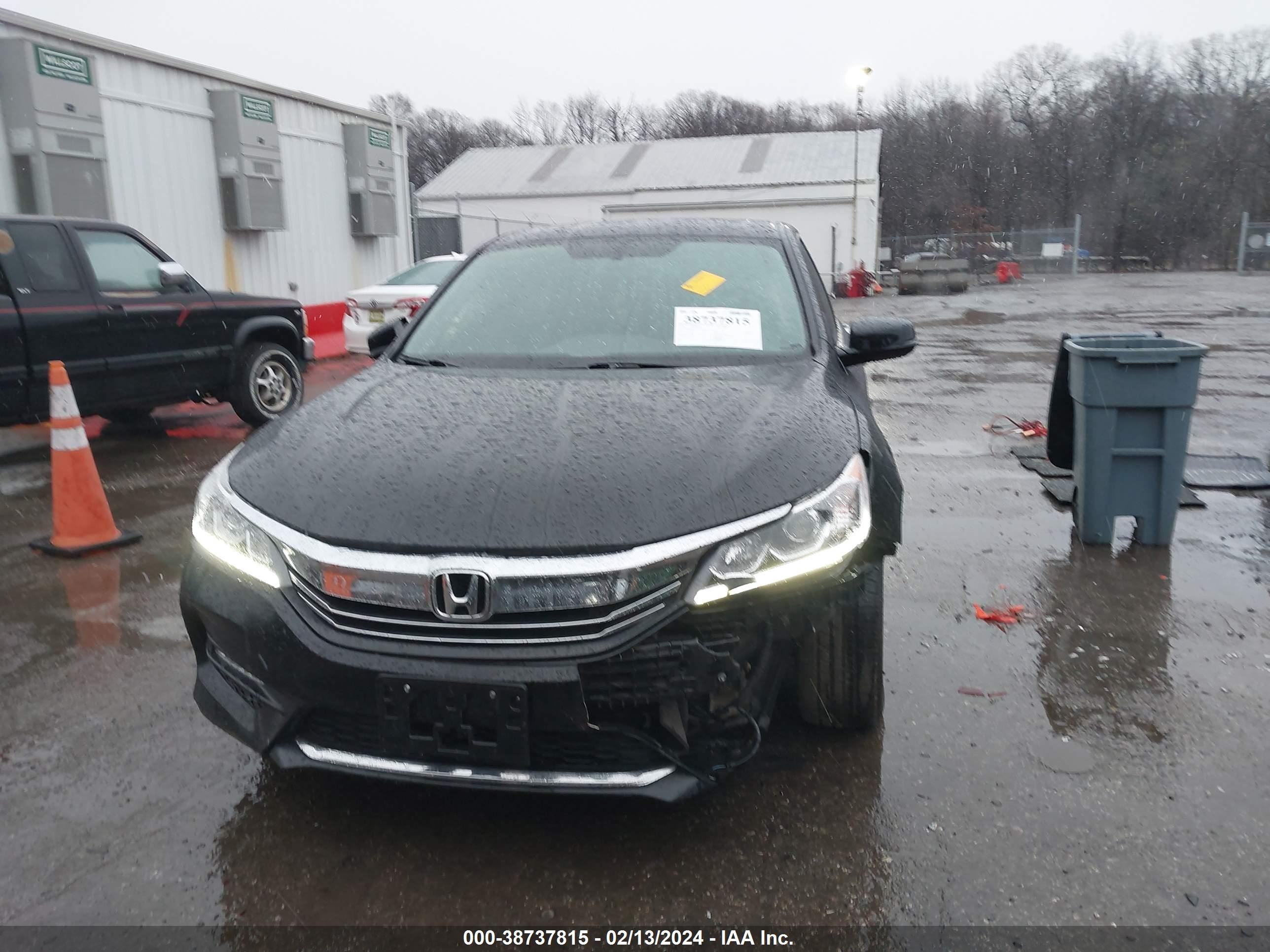 Photo 12 VIN: 1HGCR2F88GA107492 - HONDA ACCORD 