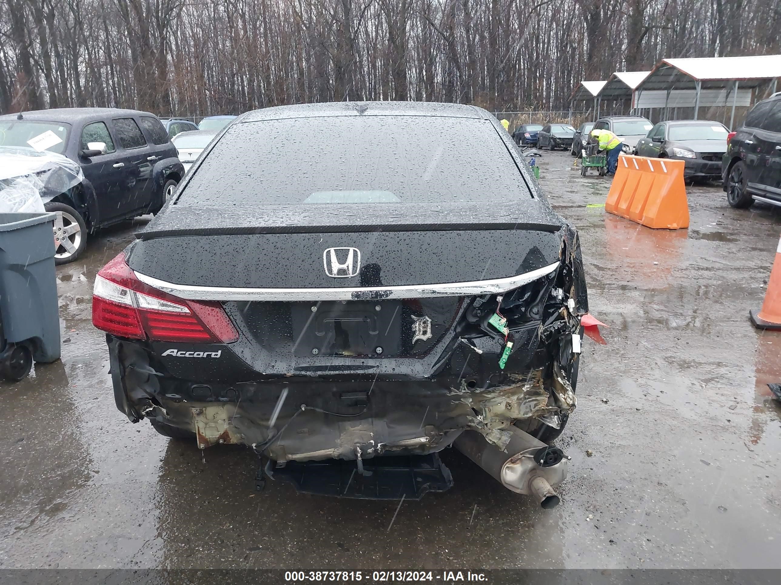 Photo 16 VIN: 1HGCR2F88GA107492 - HONDA ACCORD 