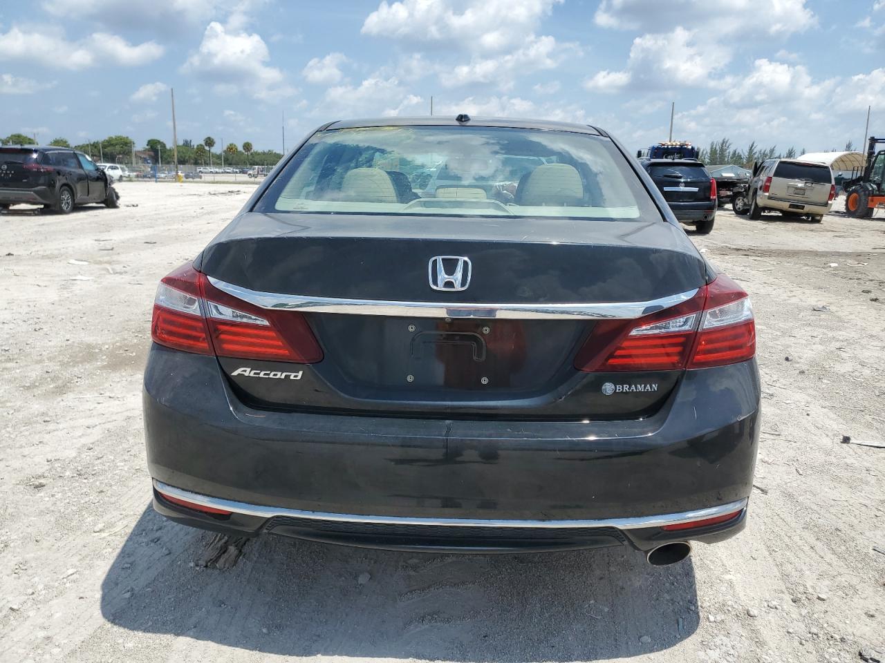 Photo 5 VIN: 1HGCR2F88GA204319 - HONDA ACCORD 