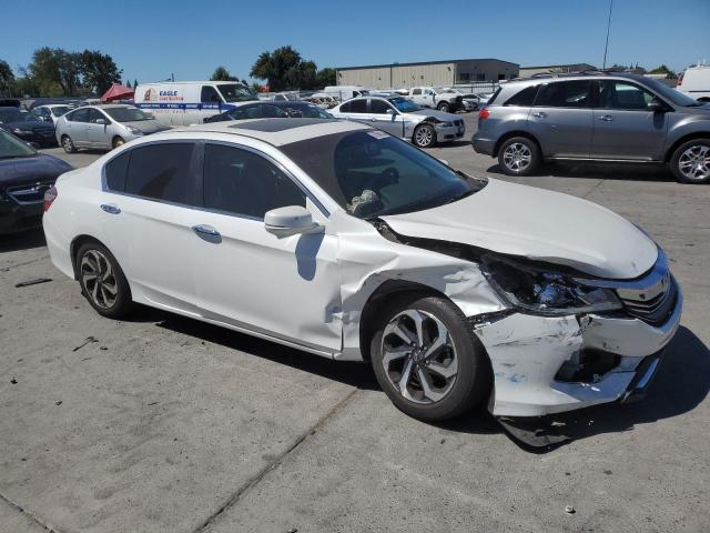 Photo 3 VIN: 1HGCR2F88GA228622 - HONDA ACCORD EXL 