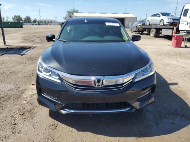 Photo 4 VIN: 1HGCR2F88HA019107 - HONDA ACCORD 