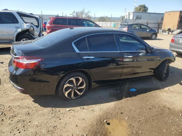 Photo 2 VIN: 1HGCR2F88HA112371 - HONDA ACCORD 