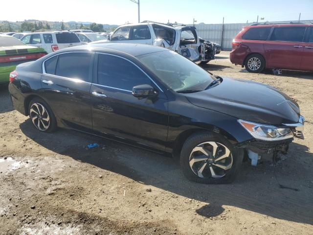 Photo 3 VIN: 1HGCR2F88HA112371 - HONDA ACCORD 