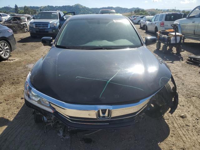 Photo 4 VIN: 1HGCR2F88HA112371 - HONDA ACCORD 