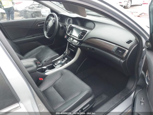 Photo 4 VIN: 1HGCR2F88HA154622 - HONDA ACCORD 