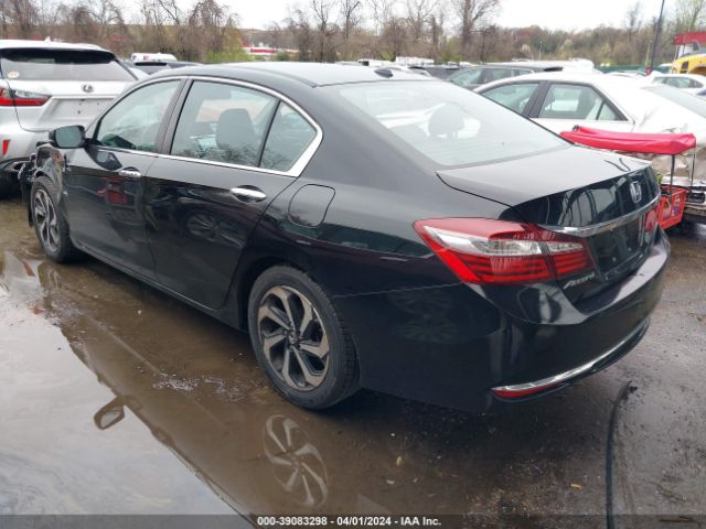 Photo 2 VIN: 1HGCR2F88HA307578 - HONDA ACCORD 