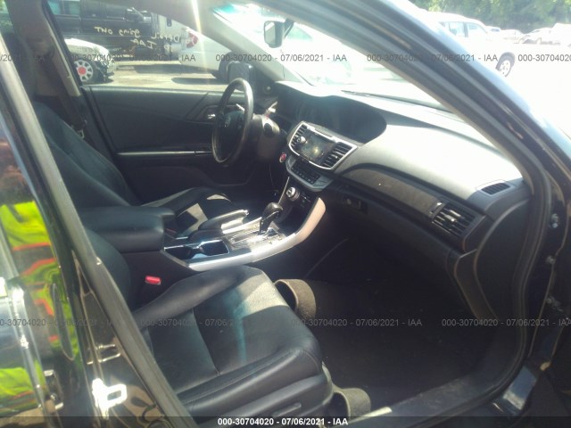 Photo 4 VIN: 1HGCR2F89DA159158 - HONDA ACCORD SDN 