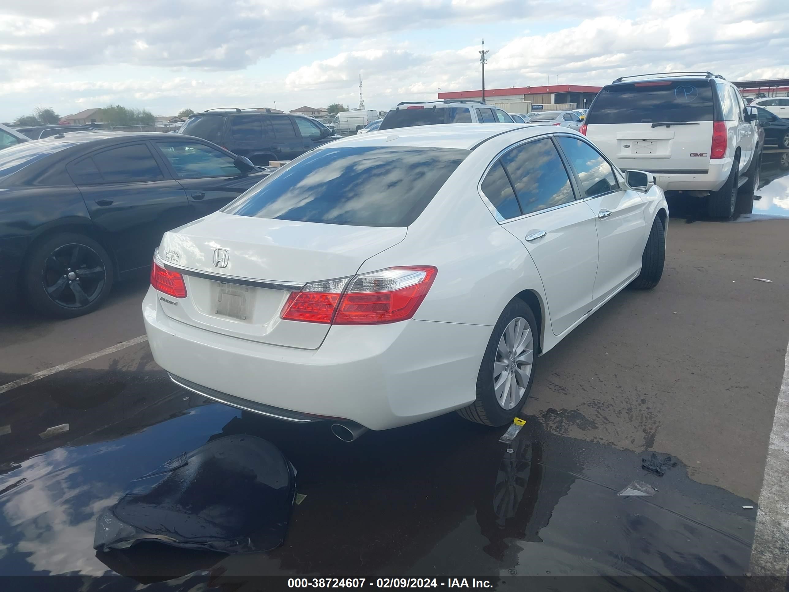 Photo 3 VIN: 1HGCR2F89DA173321 - HONDA ACCORD 