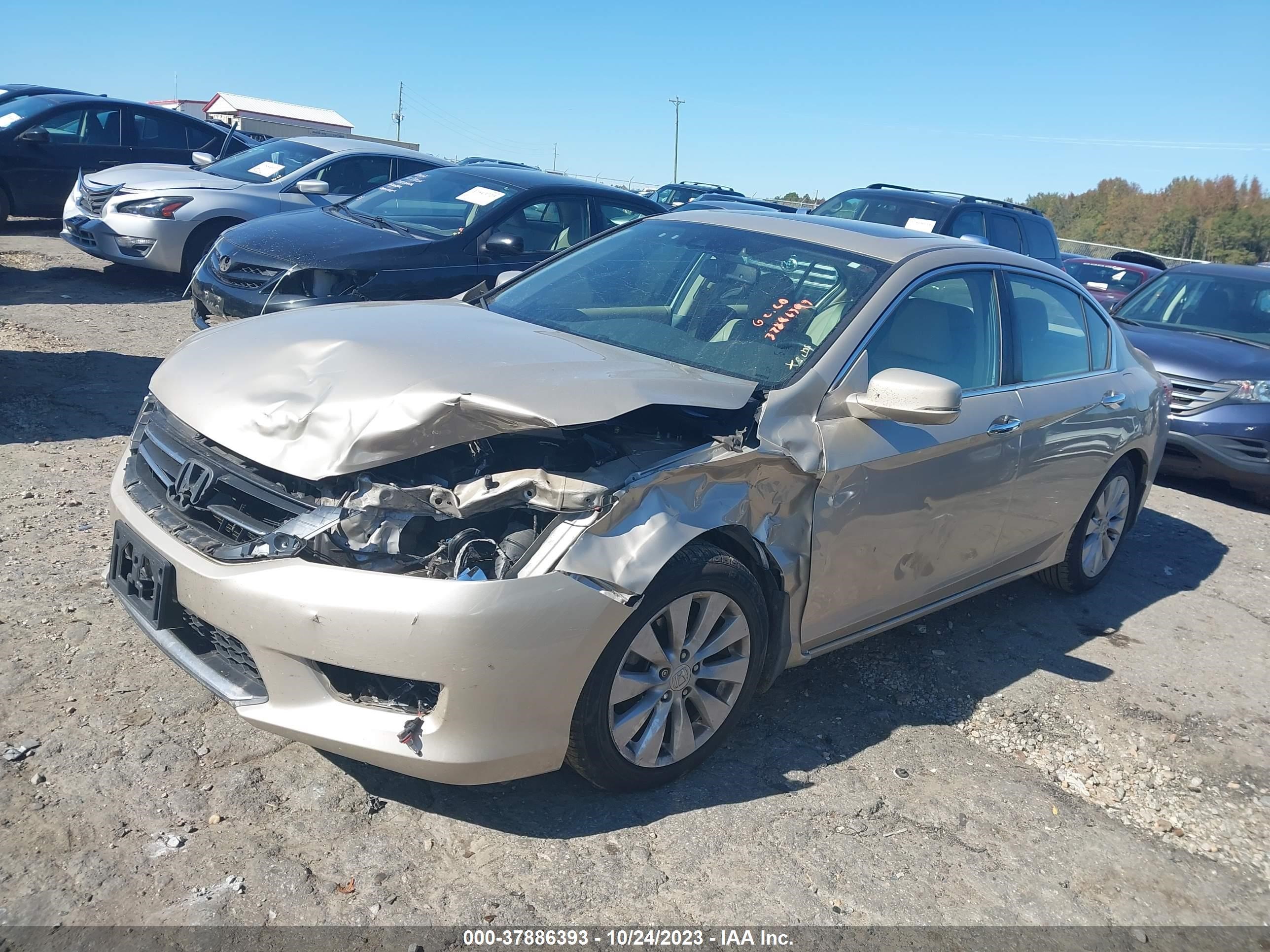 Photo 1 VIN: 1HGCR2F89FA077210 - HONDA ACCORD 