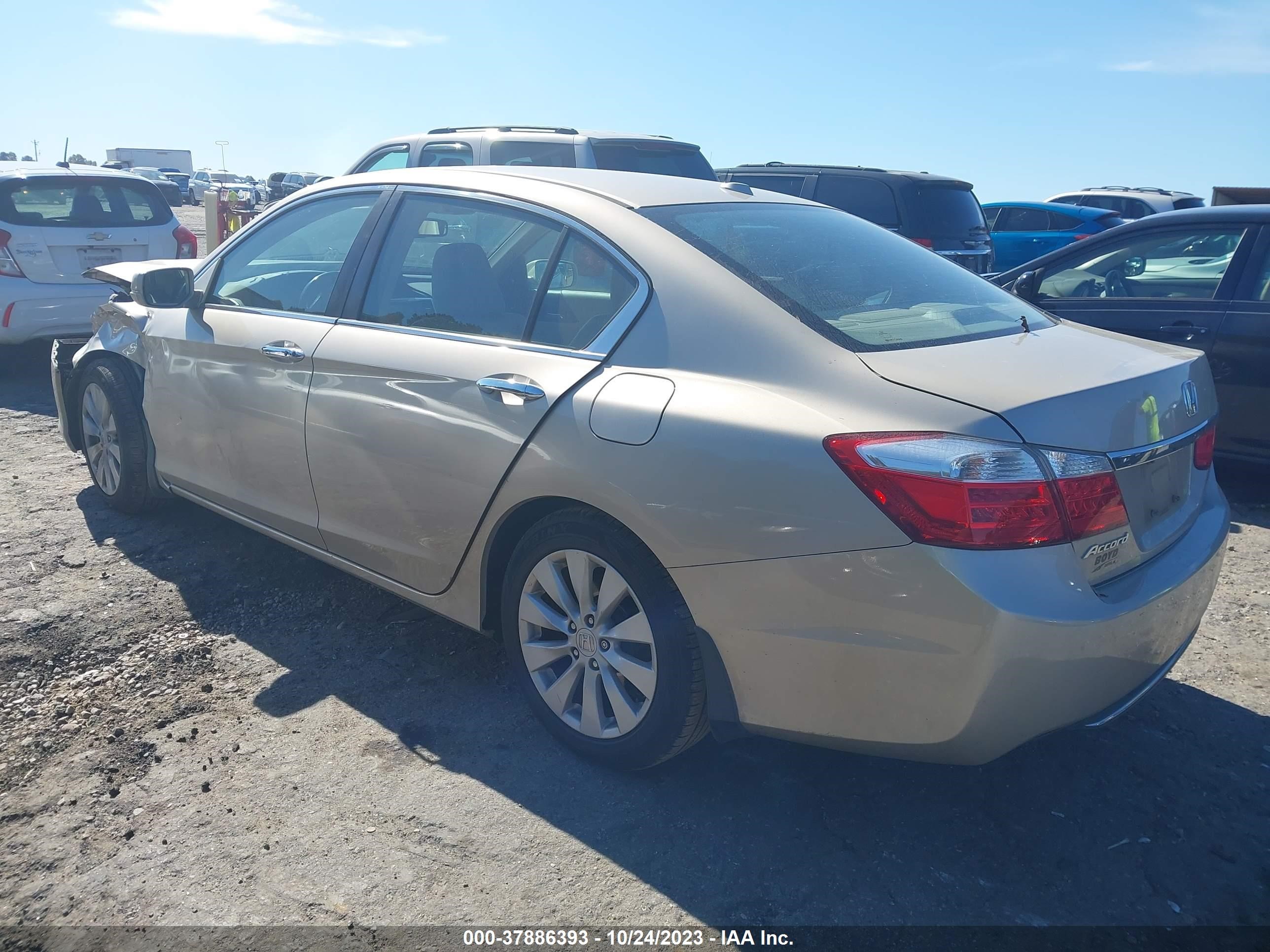 Photo 2 VIN: 1HGCR2F89FA077210 - HONDA ACCORD 