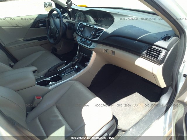 Photo 4 VIN: 1HGCR2F89FA085940 - HONDA ACCORD SEDAN 