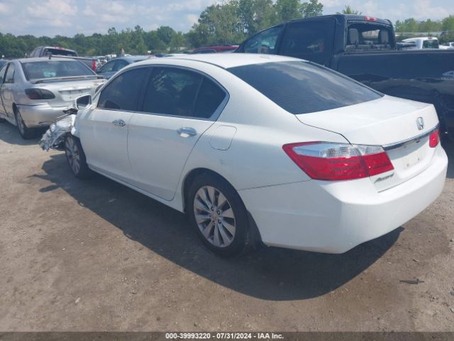 Photo 2 VIN: 1HGCR2F89FA111355 - HONDA ACCORD 