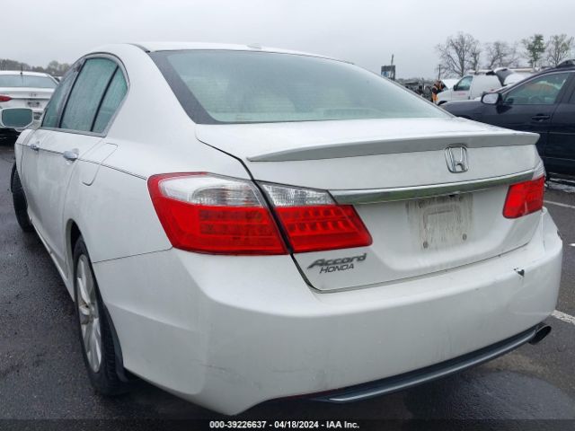 Photo 2 VIN: 1HGCR2F89FA113428 - HONDA ACCORD 