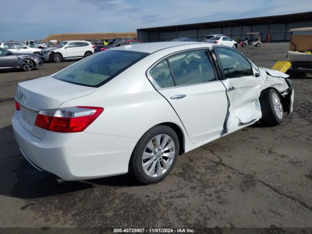 Photo 3 VIN: 1HGCR2F89FA122355 - HONDA ACCORD 