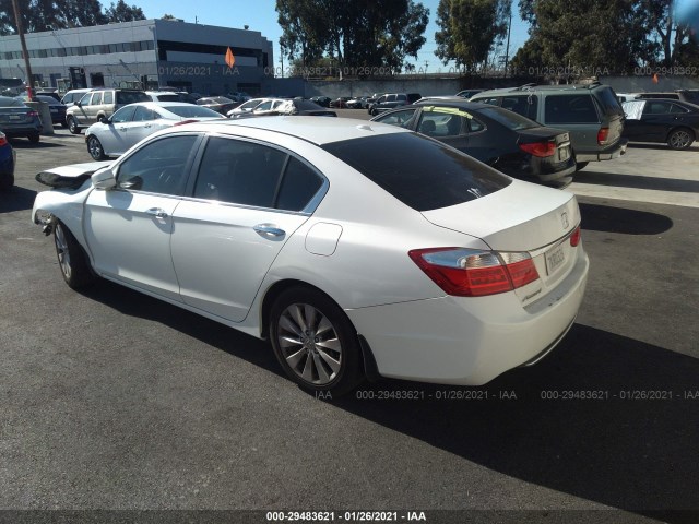 Photo 2 VIN: 1HGCR2F89FA131749 - HONDA ACCORD SEDAN 