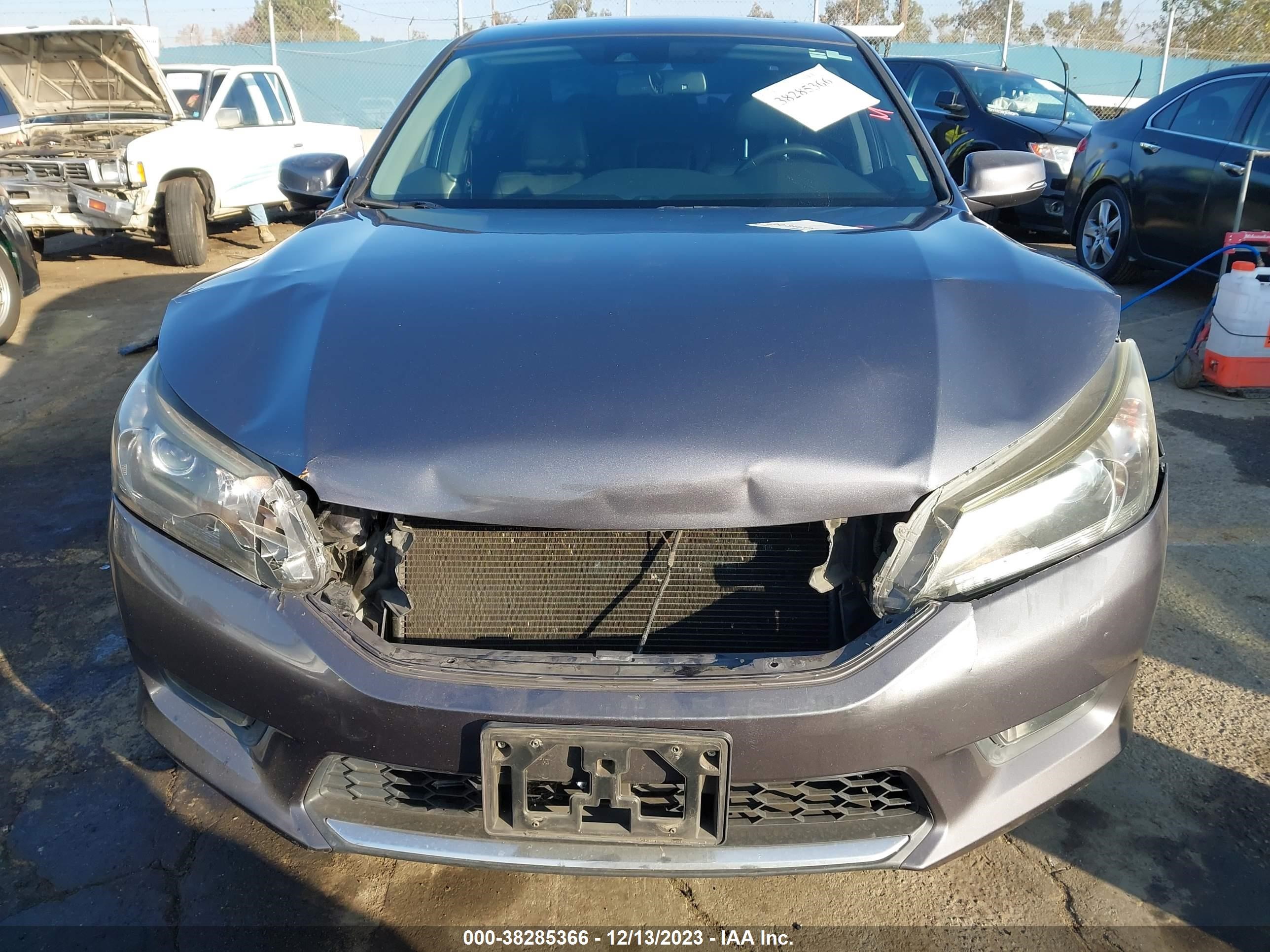 Photo 12 VIN: 1HGCR2F89FA268853 - HONDA ACCORD 