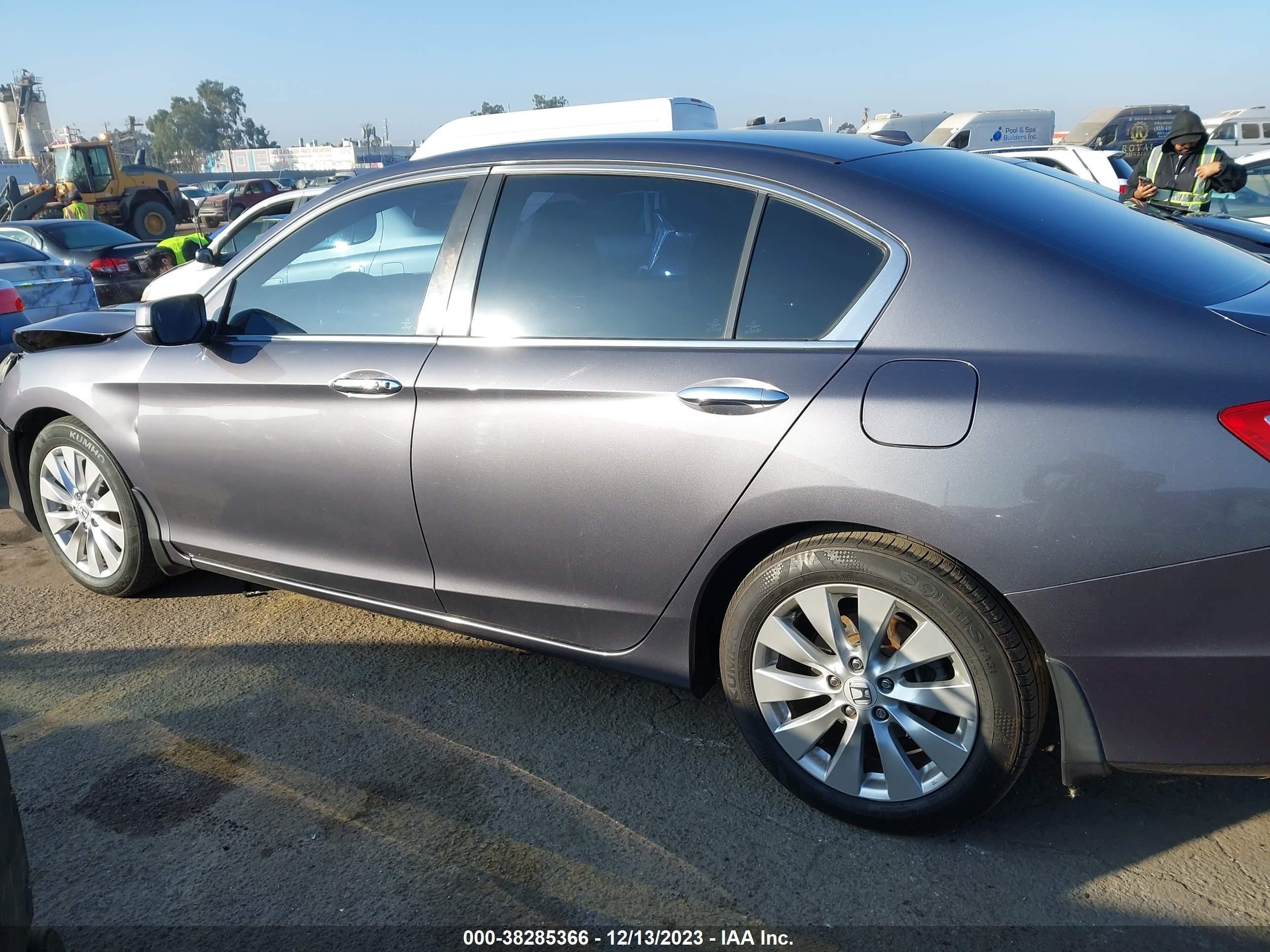 Photo 14 VIN: 1HGCR2F89FA268853 - HONDA ACCORD 