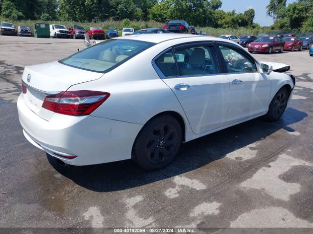 Photo 3 VIN: 1HGCR2F89GA005201 - HONDA ACCORD 