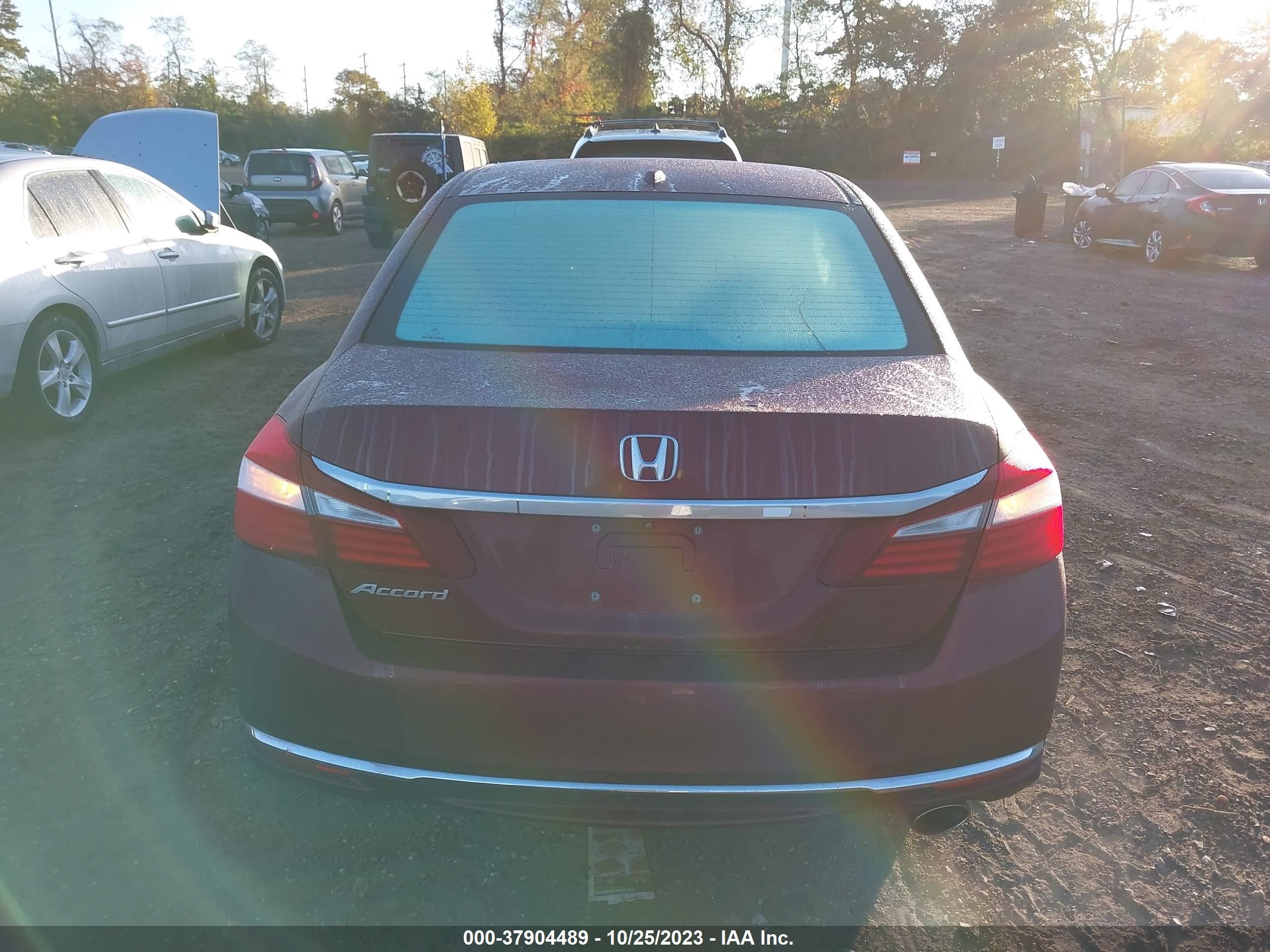 Photo 15 VIN: 1HGCR2F89GA151162 - HONDA ACCORD 