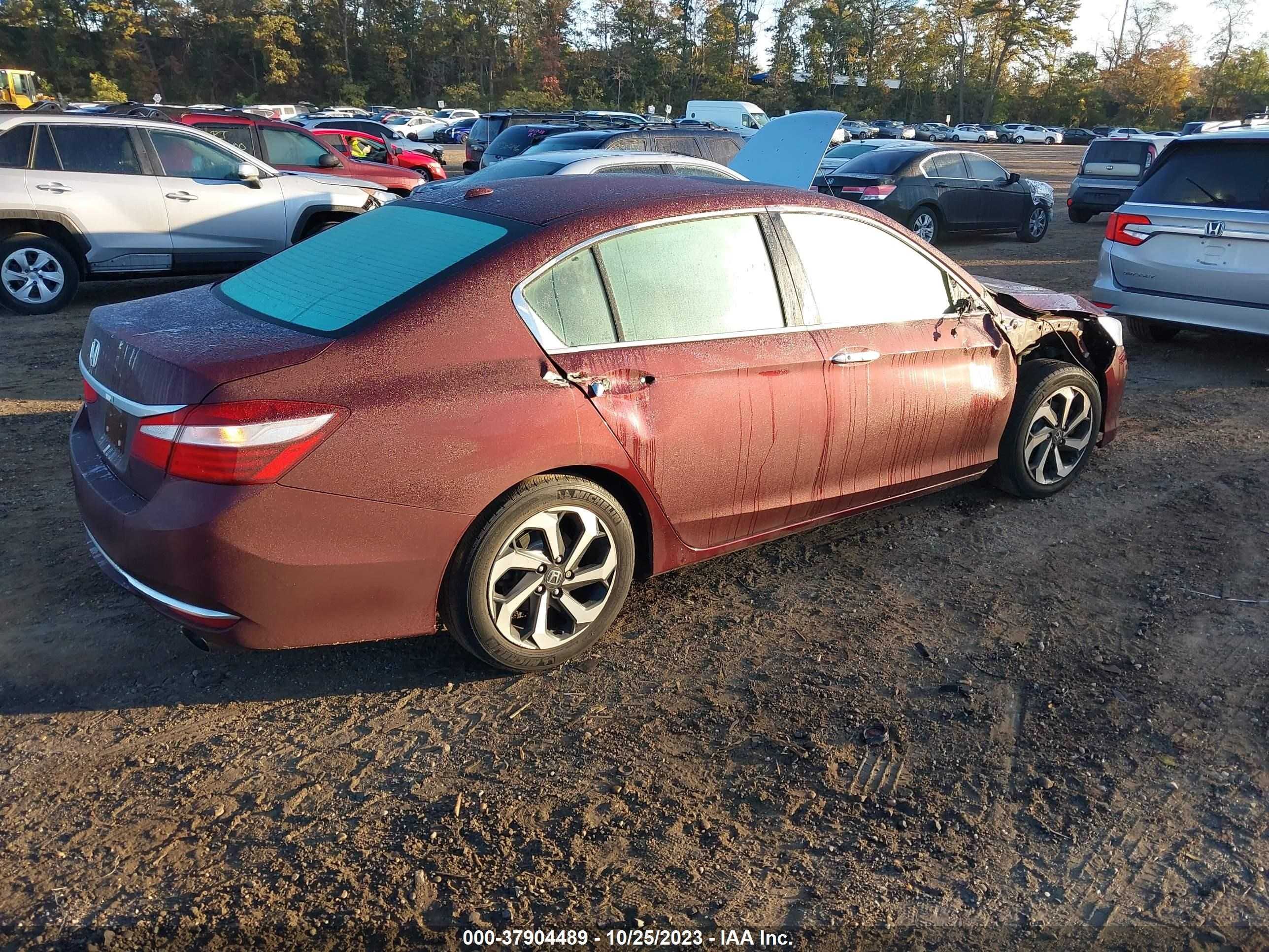 Photo 3 VIN: 1HGCR2F89GA151162 - HONDA ACCORD 