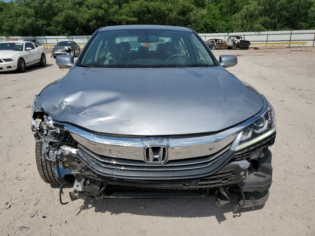 Photo 4 VIN: 1HGCR2F89GA219041 - HONDA ACCORD 