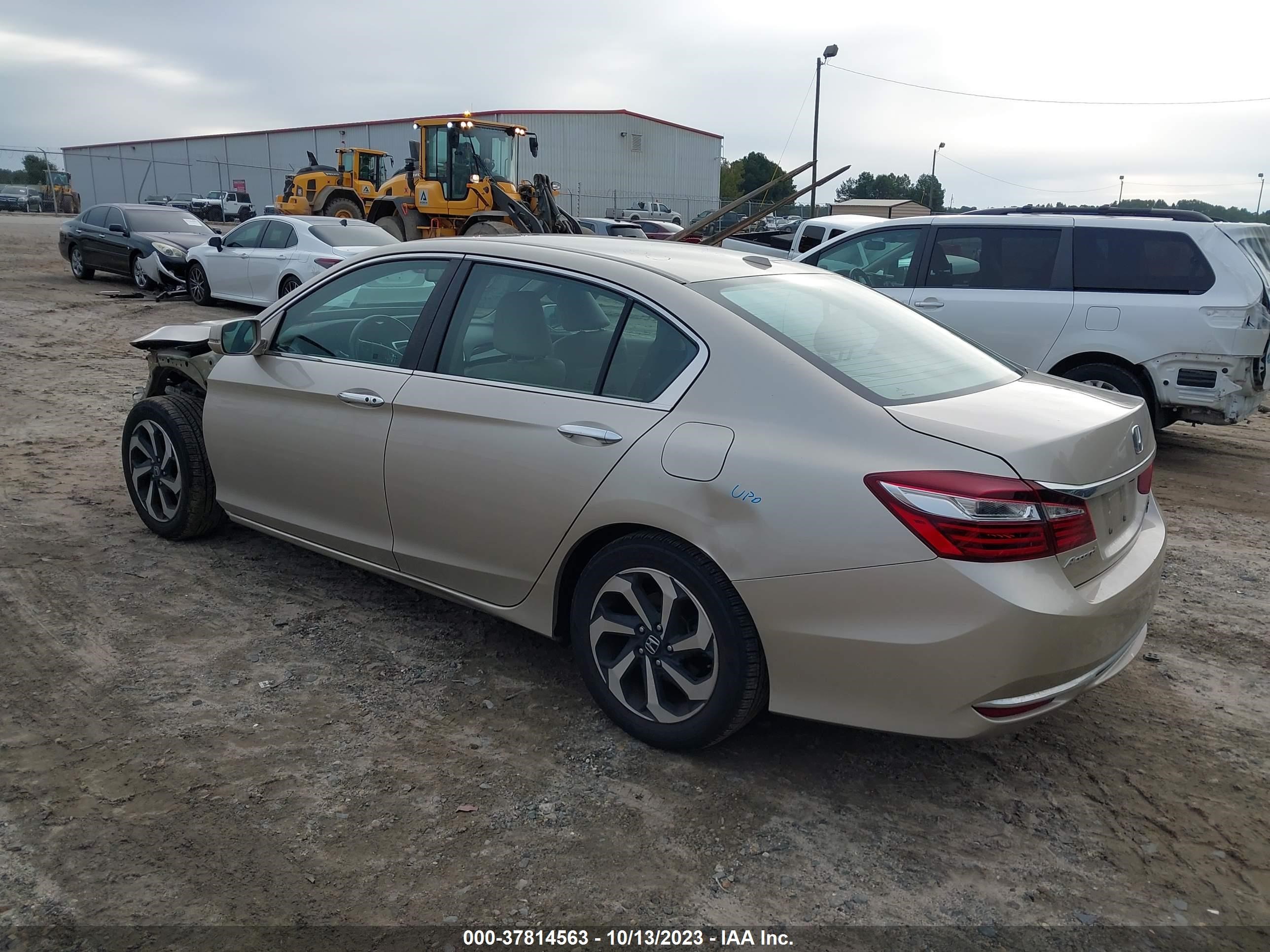 Photo 2 VIN: 1HGCR2F89HA040595 - HONDA ACCORD 