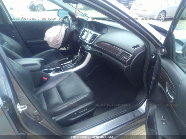 Photo 4 VIN: 1HGCR2F89HA108717 - HONDA ACCORD SEDAN 