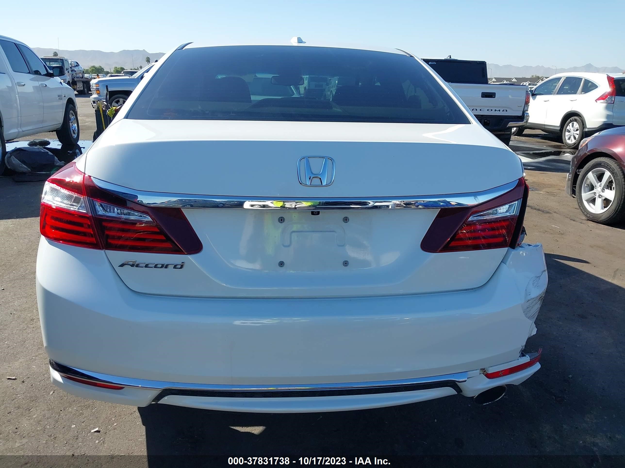 Photo 15 VIN: 1HGCR2F89HA239548 - HONDA ACCORD 