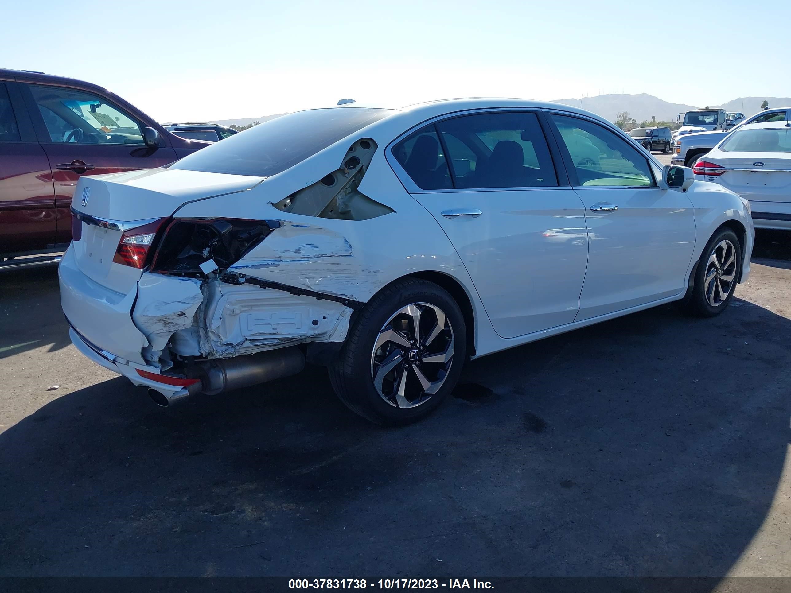 Photo 3 VIN: 1HGCR2F89HA239548 - HONDA ACCORD 