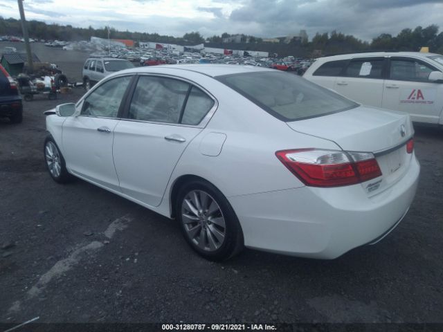 Photo 2 VIN: 1HGCR2F8XDA060218 - HONDA ACCORD SDN 