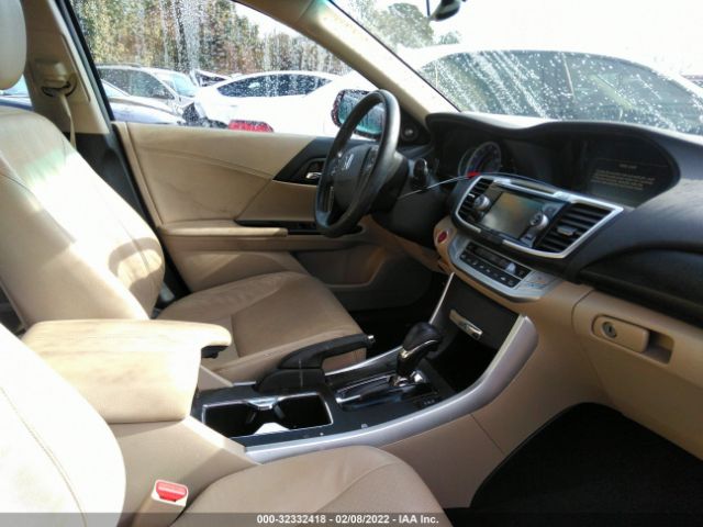 Photo 4 VIN: 1HGCR2F8XDA073700 - HONDA ACCORD SDN 