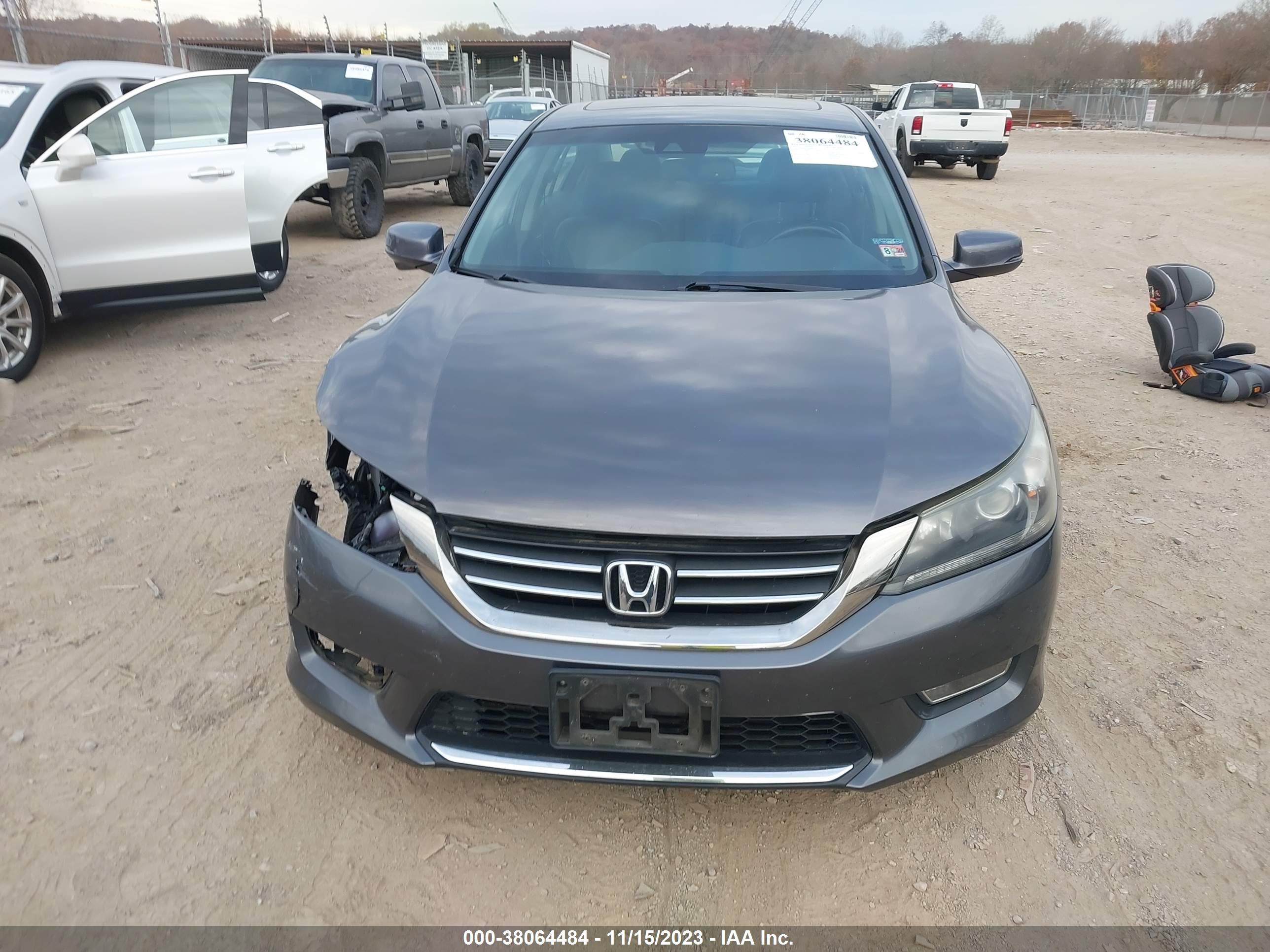 Photo 12 VIN: 1HGCR2F8XDA084521 - HONDA ACCORD 