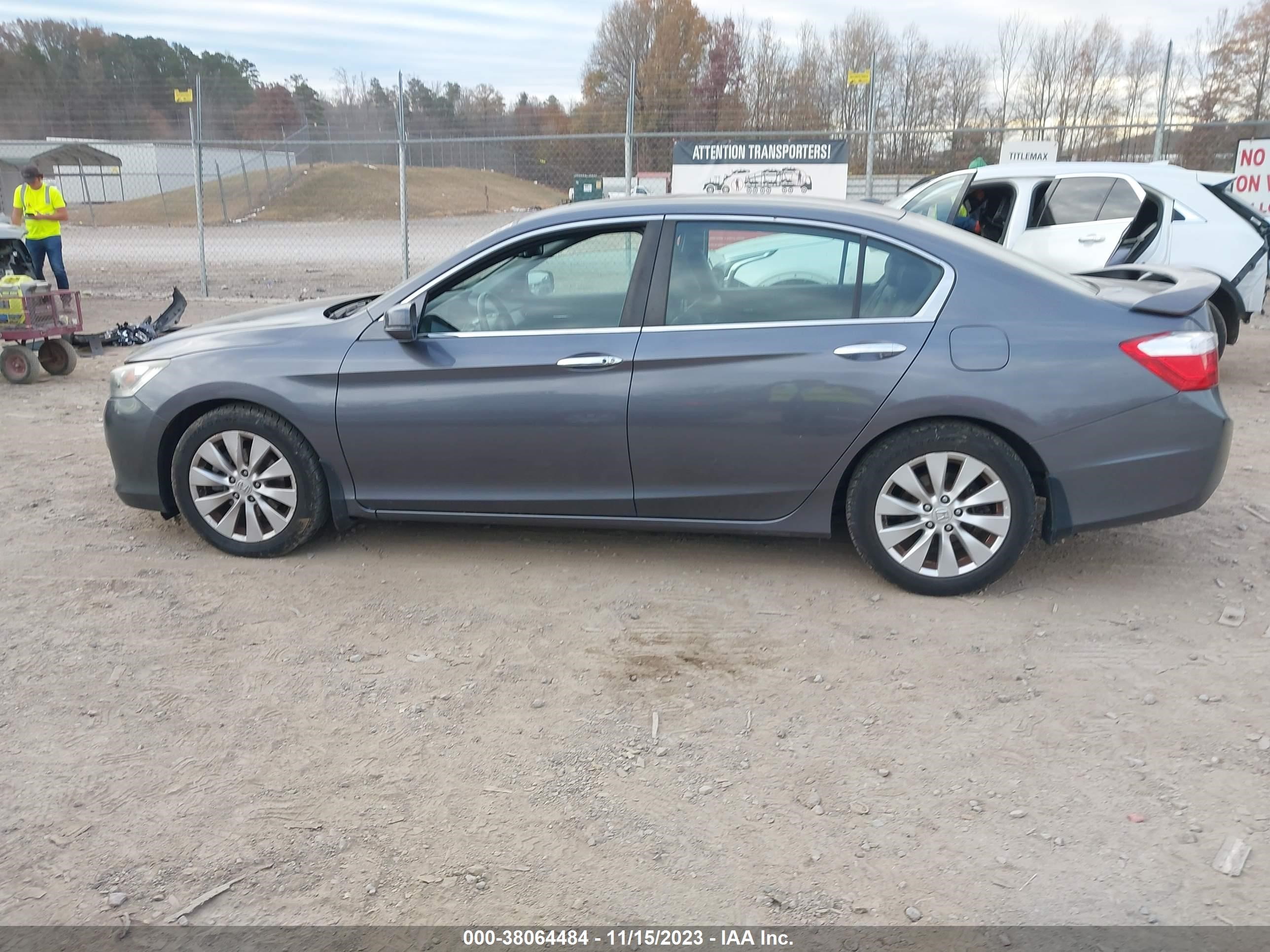 Photo 14 VIN: 1HGCR2F8XDA084521 - HONDA ACCORD 