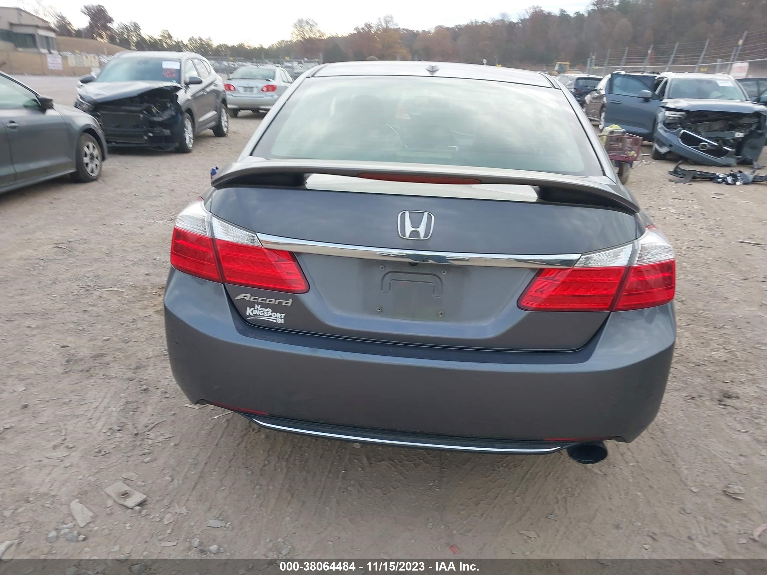 Photo 16 VIN: 1HGCR2F8XDA084521 - HONDA ACCORD 