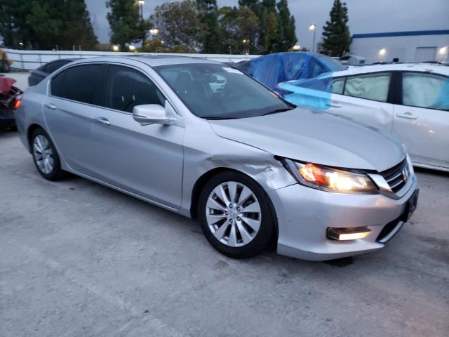 Photo 3 VIN: 1HGCR2F8XEA116434 - HONDA ACCORD EXL 