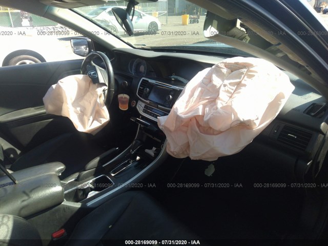 Photo 4 VIN: 1HGCR2F8XEA126896 - HONDA ACCORD SDN 