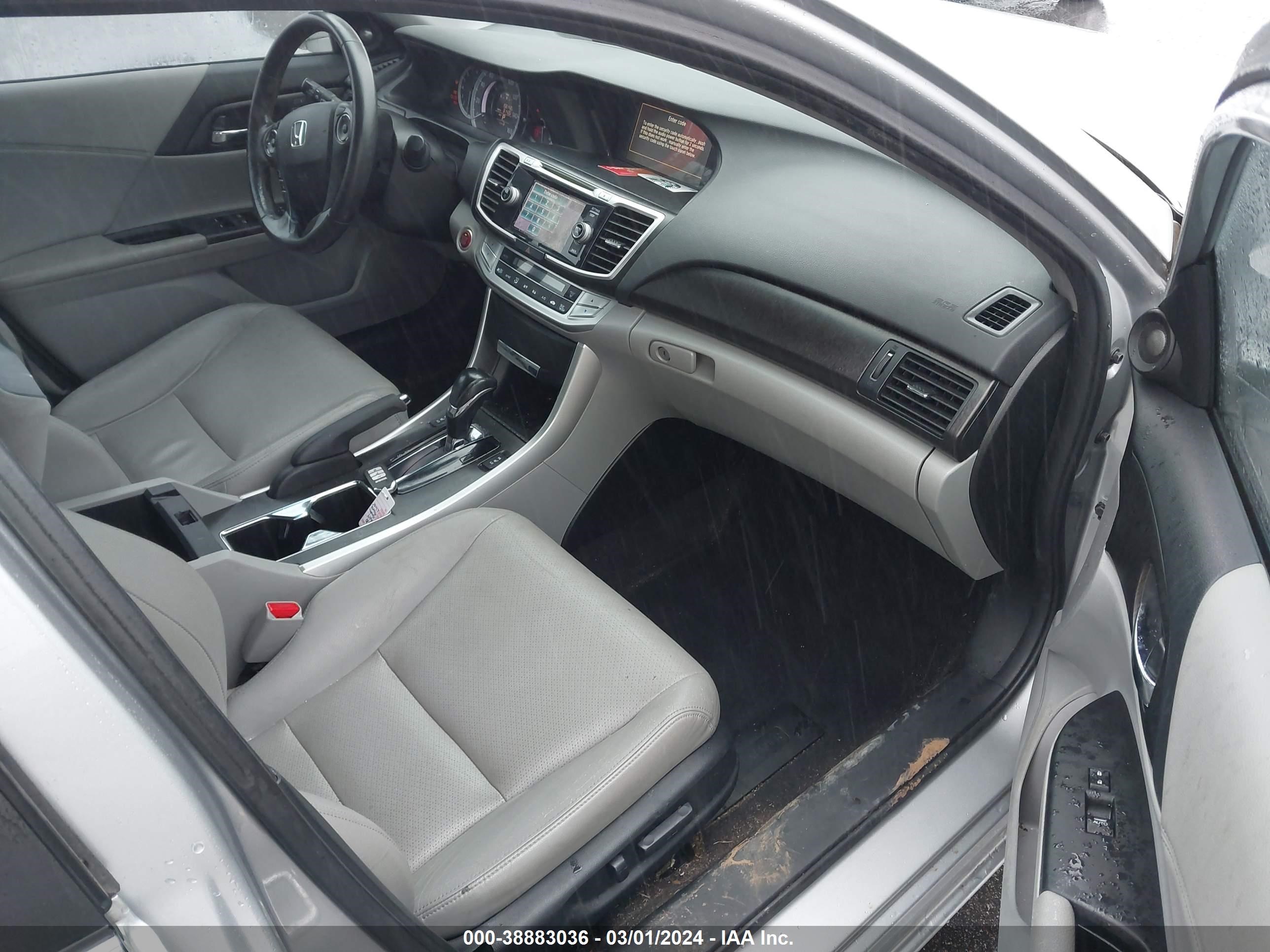 Photo 4 VIN: 1HGCR2F8XEA209244 - HONDA ACCORD 