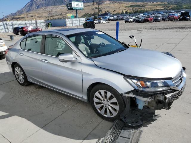 Photo 3 VIN: 1HGCR2F8XEA298748 - HONDA ACCORD EXL 