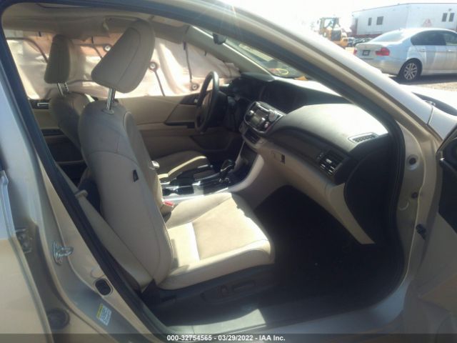 Photo 4 VIN: 1HGCR2F8XEA302958 - HONDA ACCORD SEDAN 