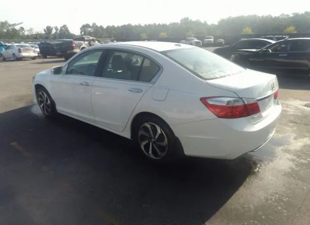 Photo 2 VIN: 1HGCR2F8XFA005481 - HONDA ACCORD SEDAN 