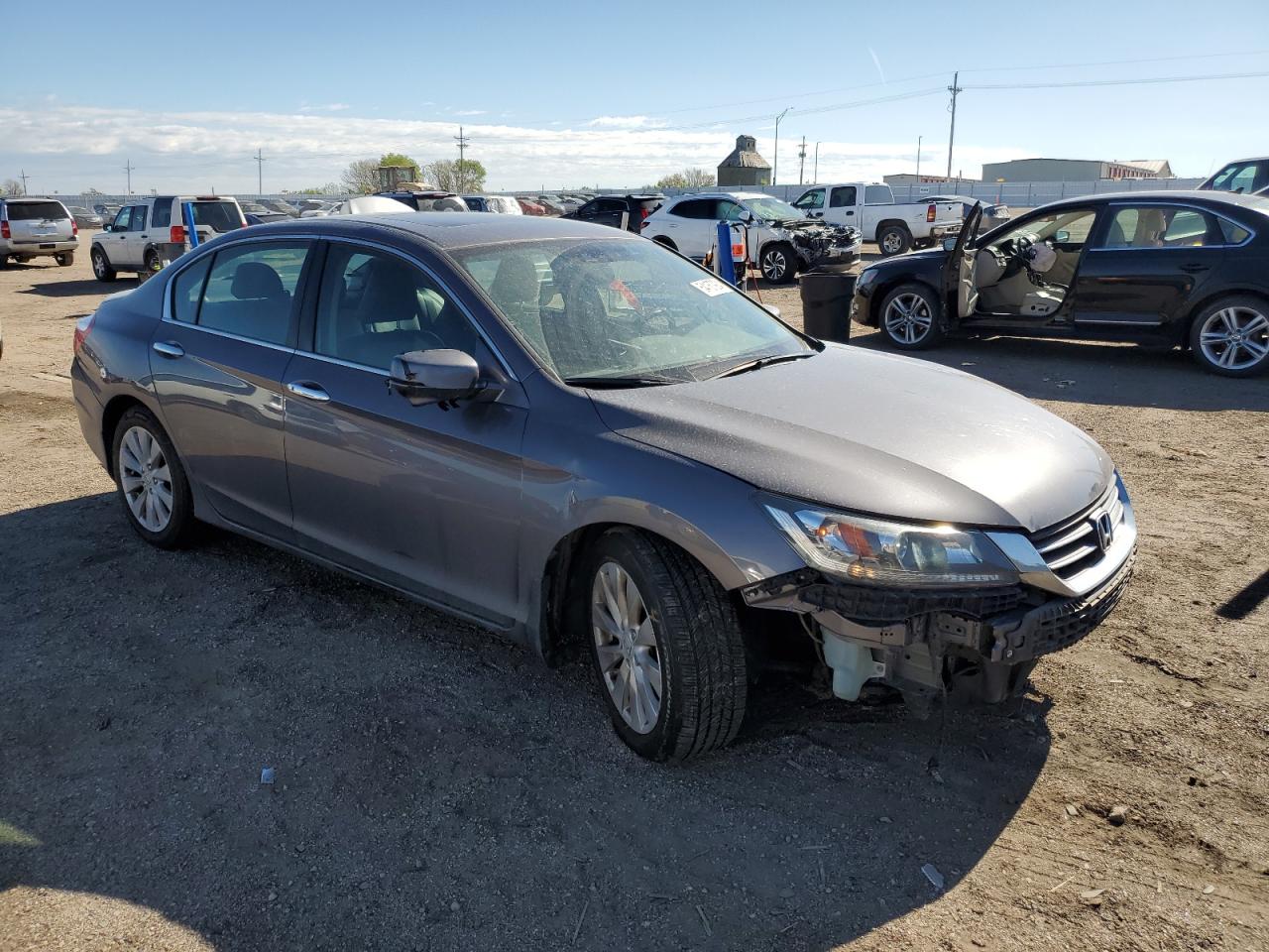 Photo 3 VIN: 1HGCR2F8XFA071125 - HONDA ACCORD 