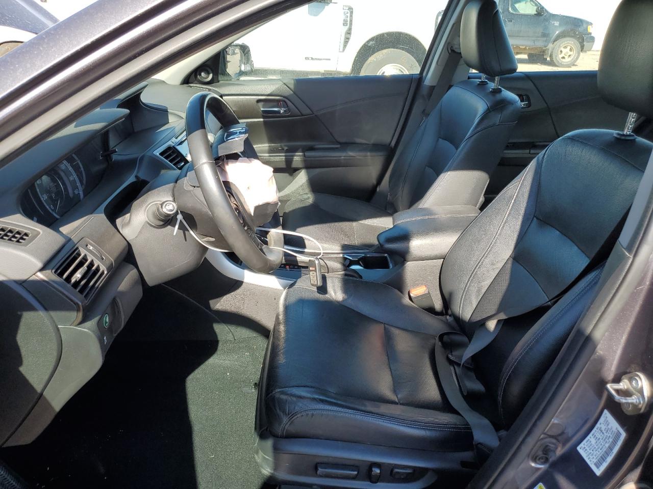 Photo 6 VIN: 1HGCR2F8XFA071125 - HONDA ACCORD 