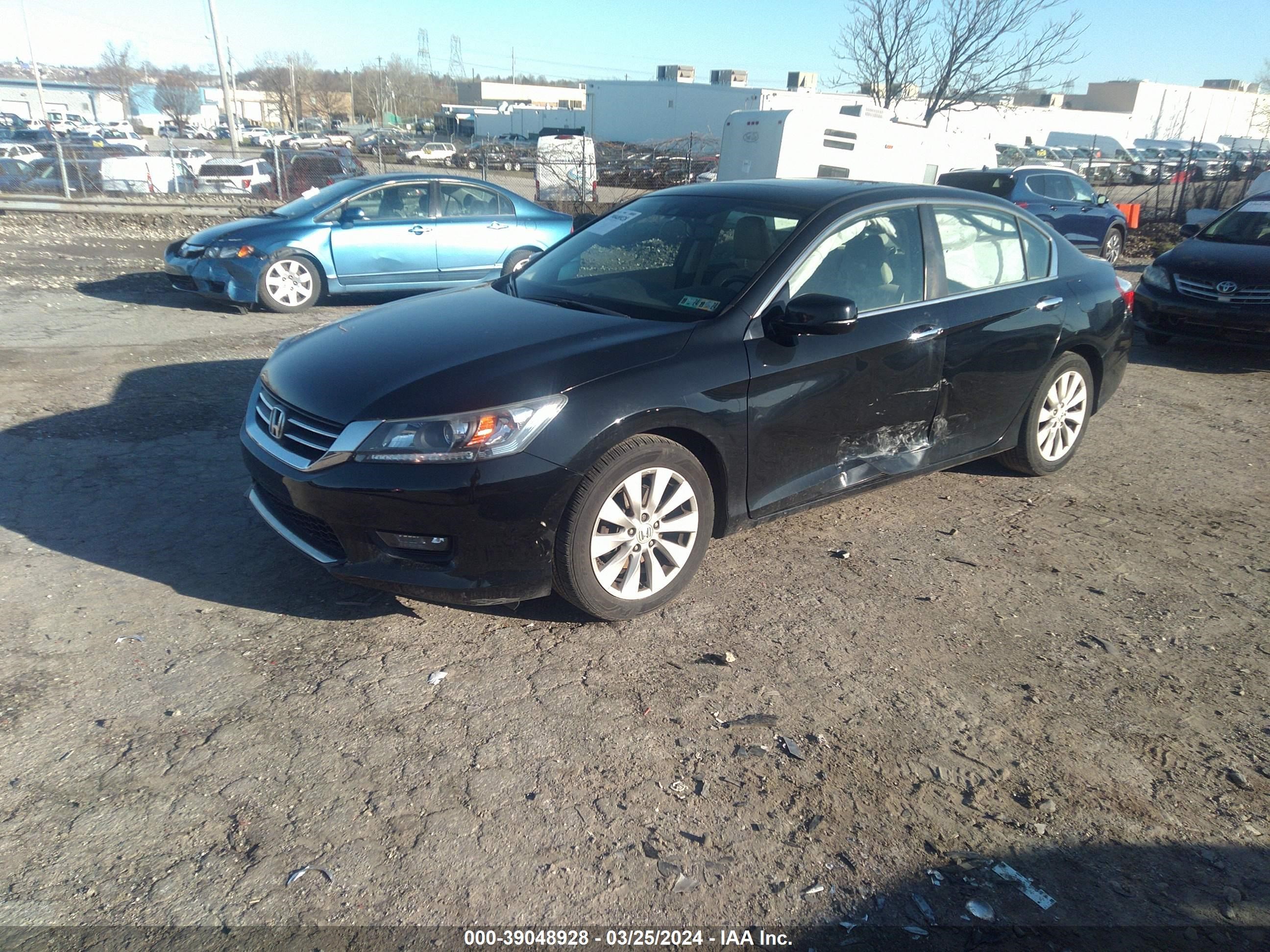 Photo 1 VIN: 1HGCR2F8XFA075918 - HONDA ACCORD 