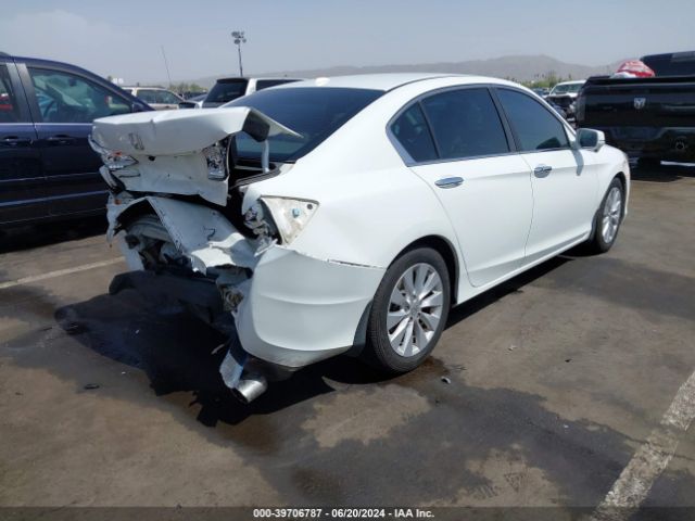 Photo 3 VIN: 1HGCR2F8XFA121067 - HONDA ACCORD 