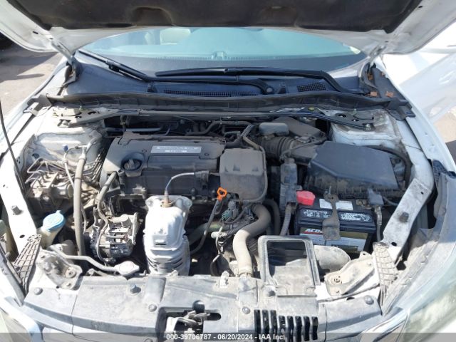 Photo 9 VIN: 1HGCR2F8XFA121067 - HONDA ACCORD 