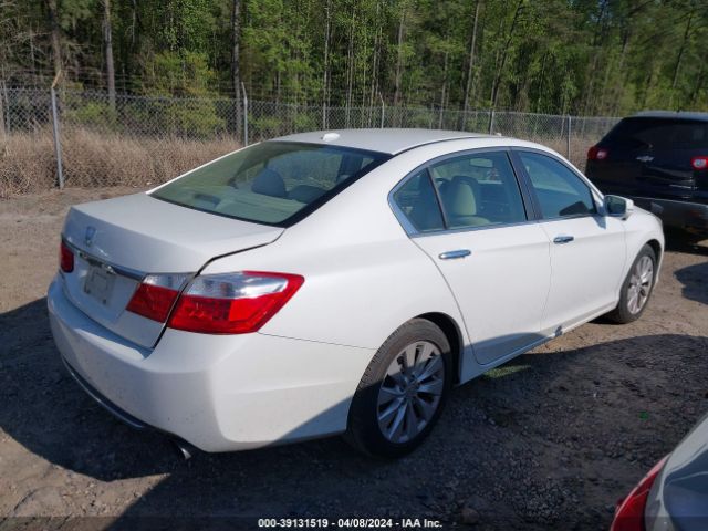 Photo 3 VIN: 1HGCR2F8XFA143392 - HONDA ACCORD 