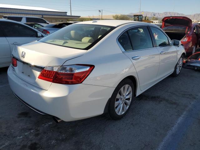 Photo 2 VIN: 1HGCR2F8XFA174061 - HONDA ACCORD 